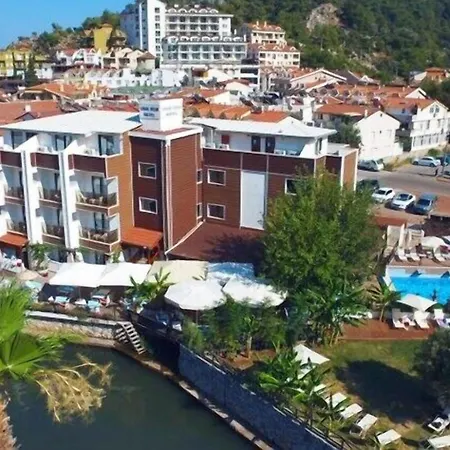 Dream Hotel 4*